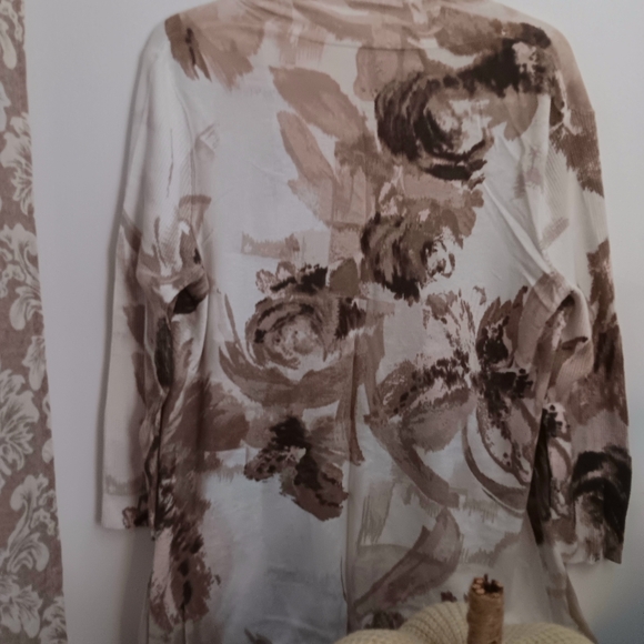 CHICOS CARDIGAN SIZE 2. - Picture 8 of 8